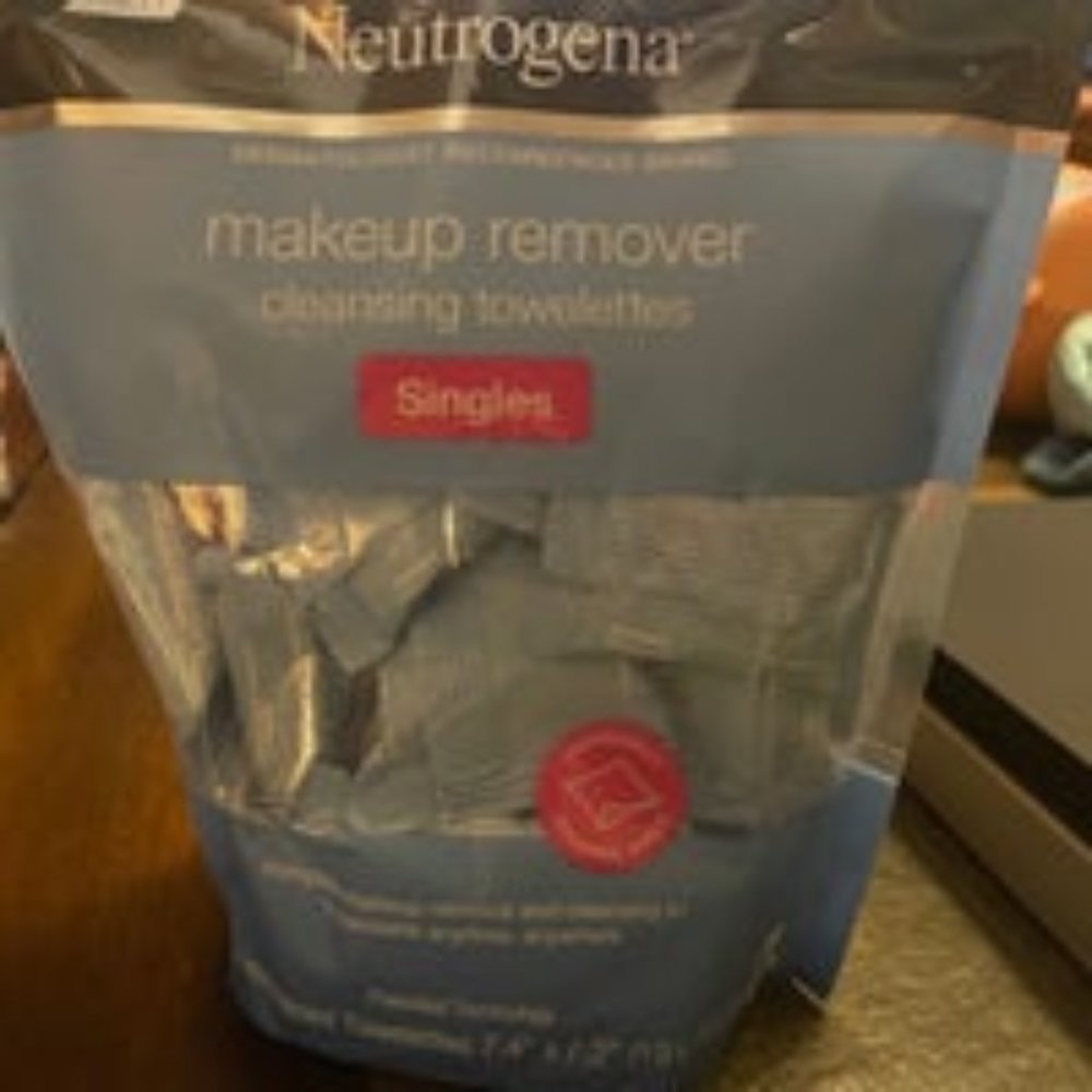 Make Up  Remover